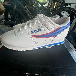 FILA Men’s White Retro Sneakers, Size 9 US